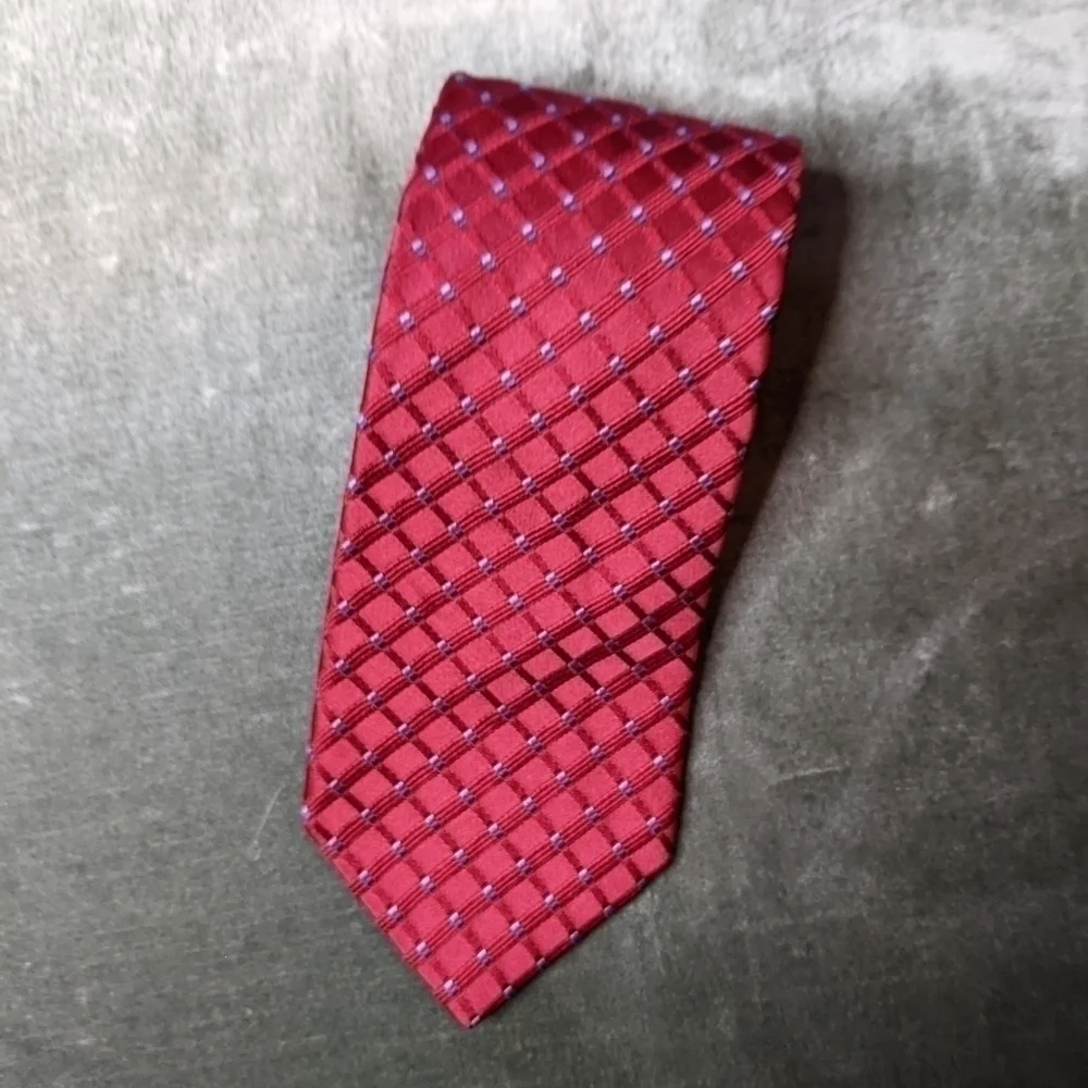𝅺TOMMY HILFIGER Red, White and Blue Stars Tie 100% Silk